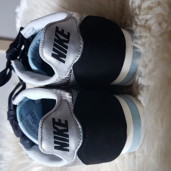 Nike cortez metallic hammered silver look with blue and black colourway 7.5w - Picture 4 of 7